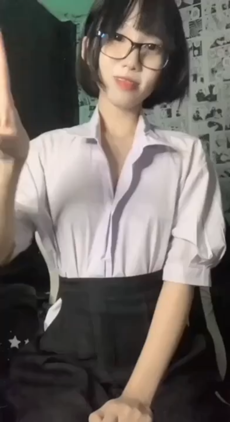 Phim sex VLXX - Cute lại còn nhiều nước ?